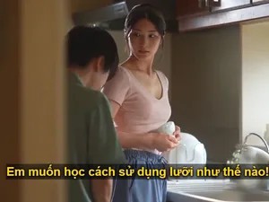 Sau một lần được chị gái dạy hôn, cậu em trai làm liều và muốn chịch chị ấy mỗi ngày