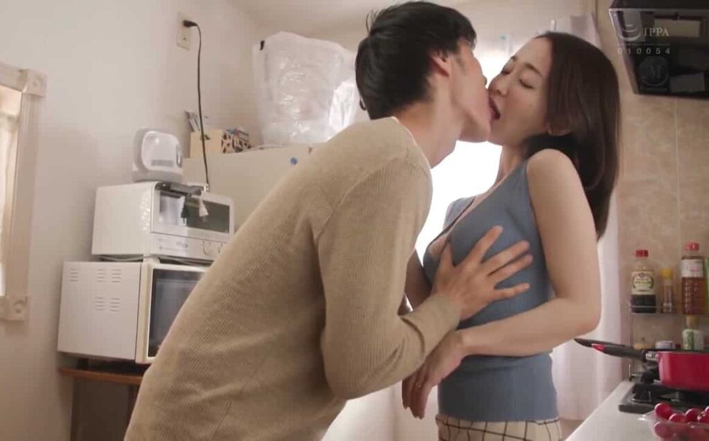 Vợ đang mang thai, chồng loạn luân cùng chị vợ thỏa mãn